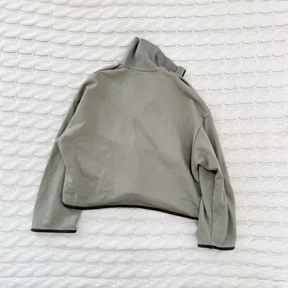 Fabrique Jane Contrast Trimmed Lapel Zip Up Sweatshirt - Picture 3 of 4